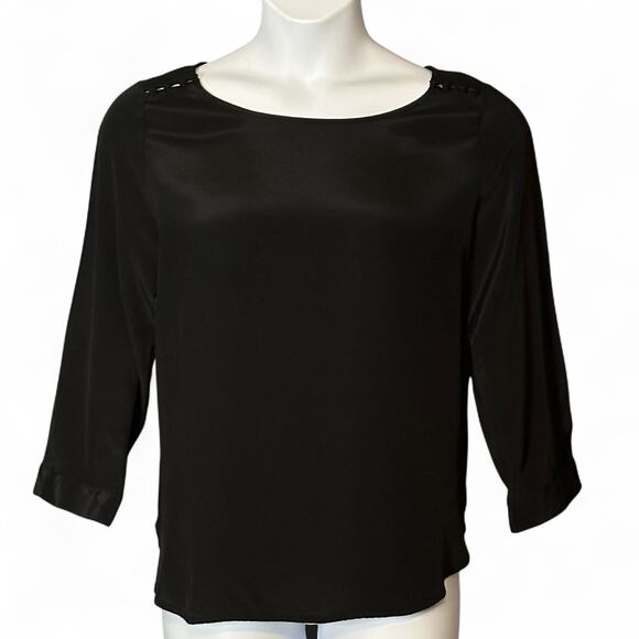 GAP Black Blouse Size M Button Shoulder 3/4 Sleeve Rayon Sheen Work Career NWT - Picture 2 of 8
